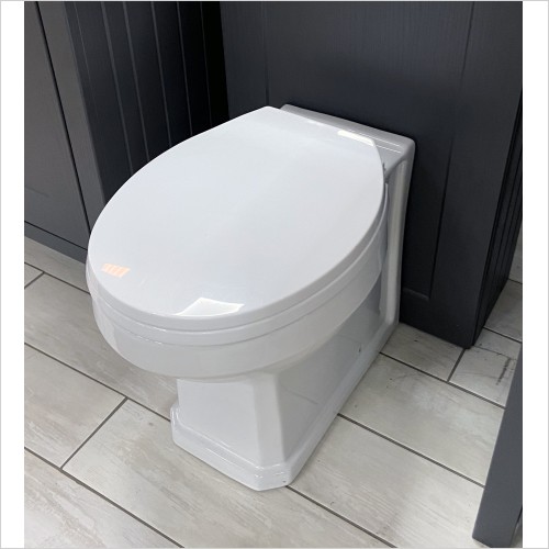 Nuie - Richmond Traditional Back To Wall Pan